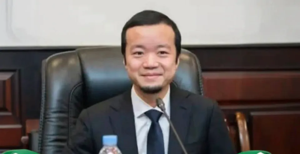 这就离谱，给太子集团背书的是官媒？